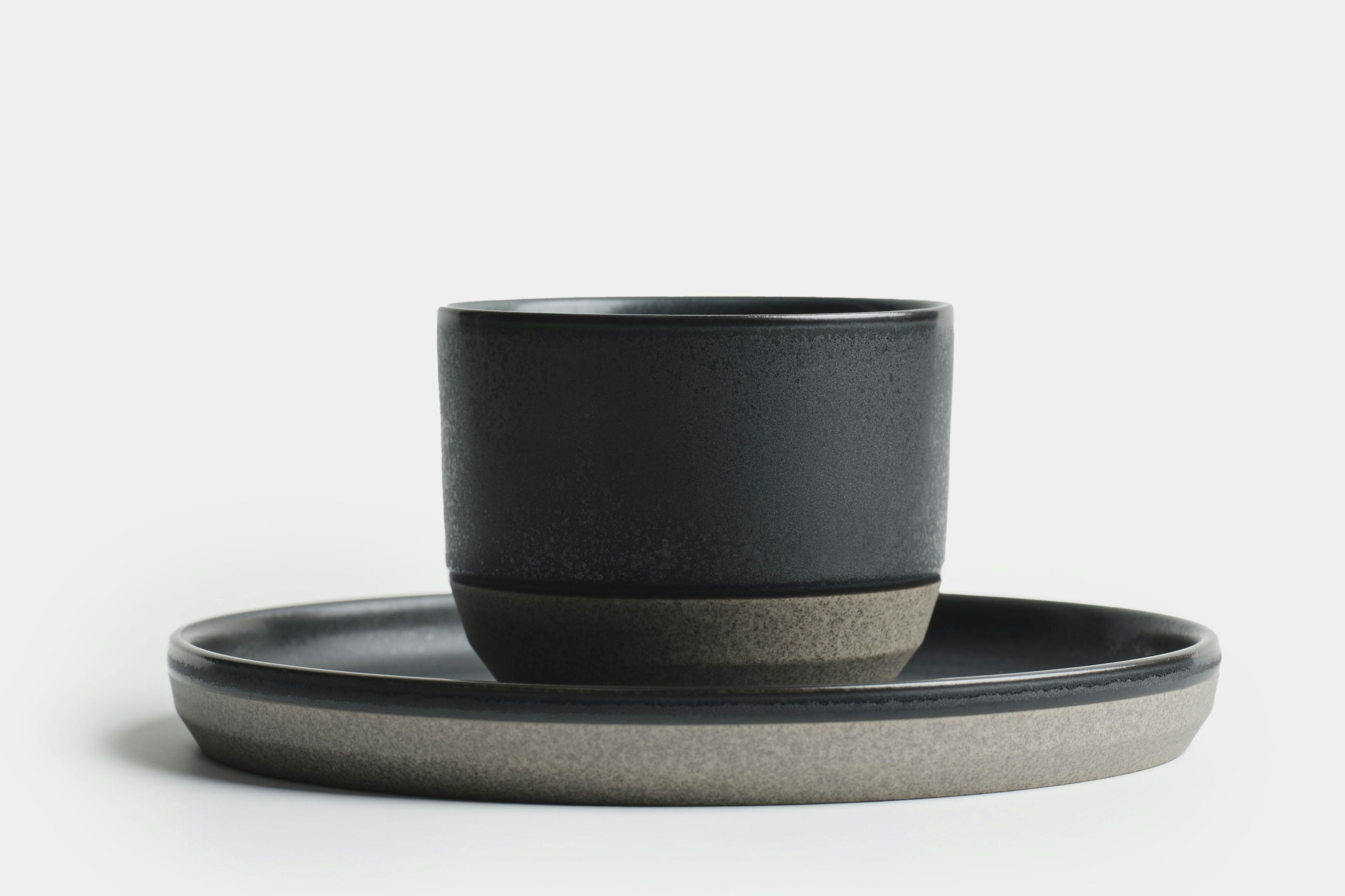 Kinto - Ceramic Saucer Set (Black) - Cup on plate