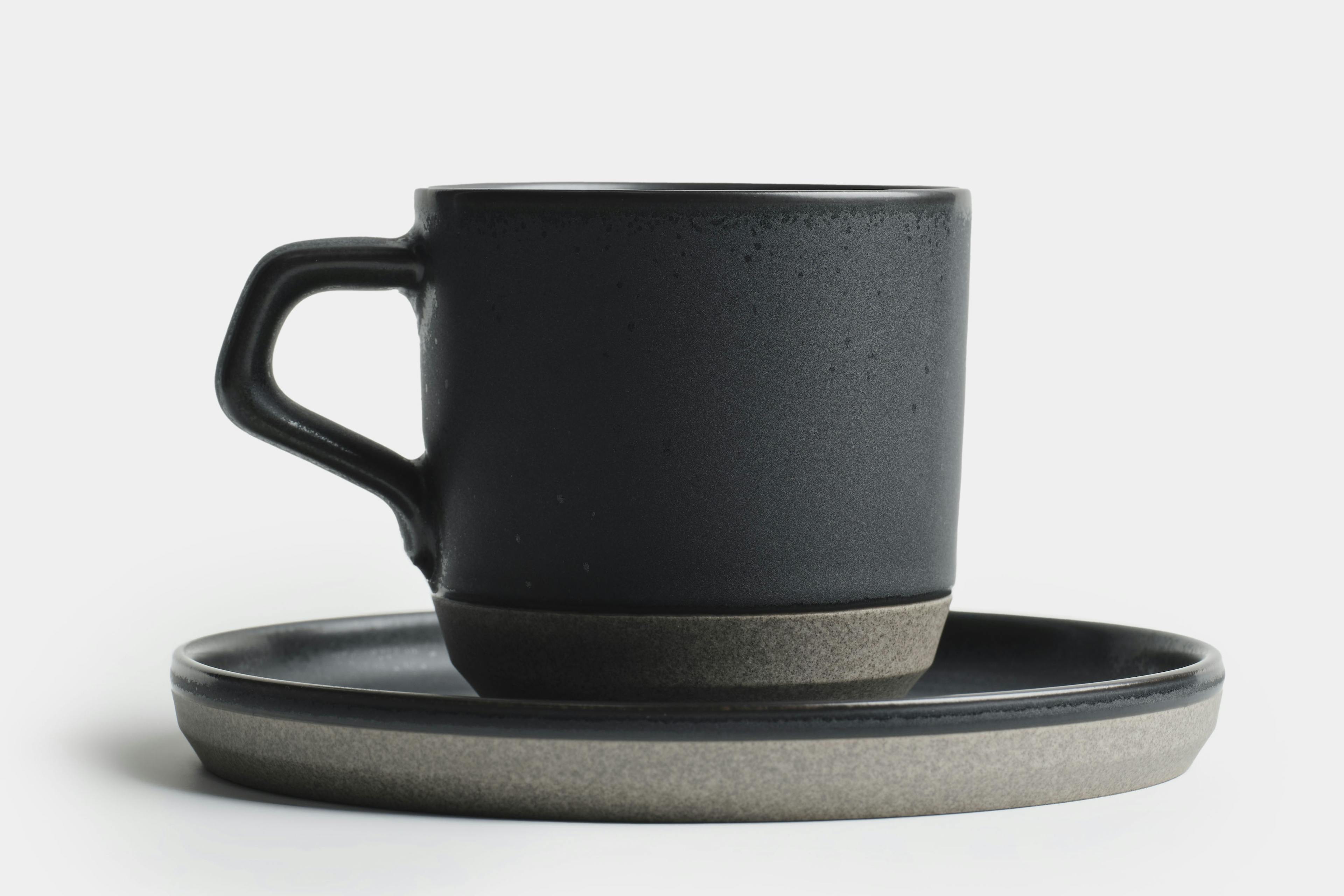 Kinto - Ceramic Mug (Black) - Cup on plate