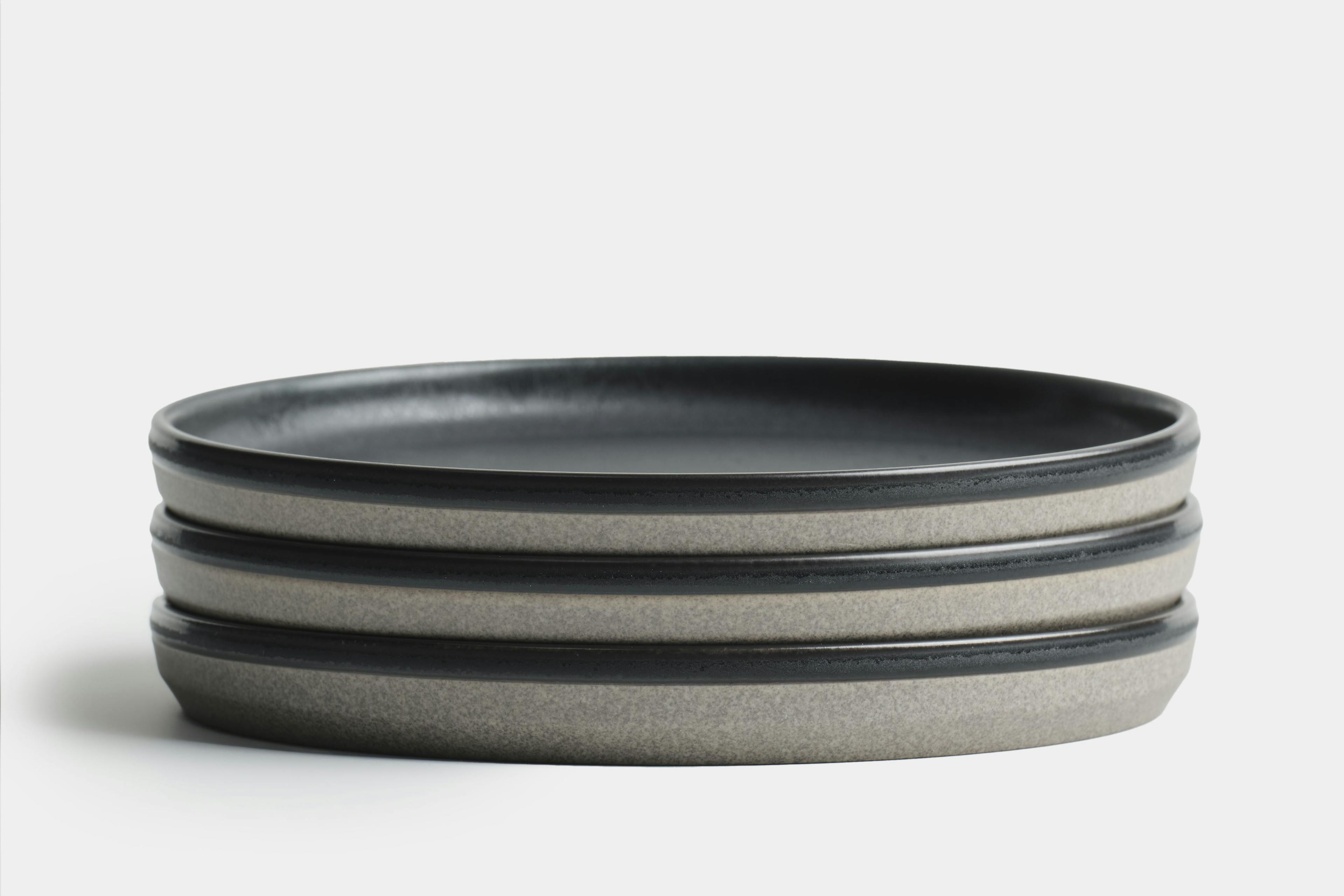 Kinto - Ceramic Saucer Set (Black) - 3 stack