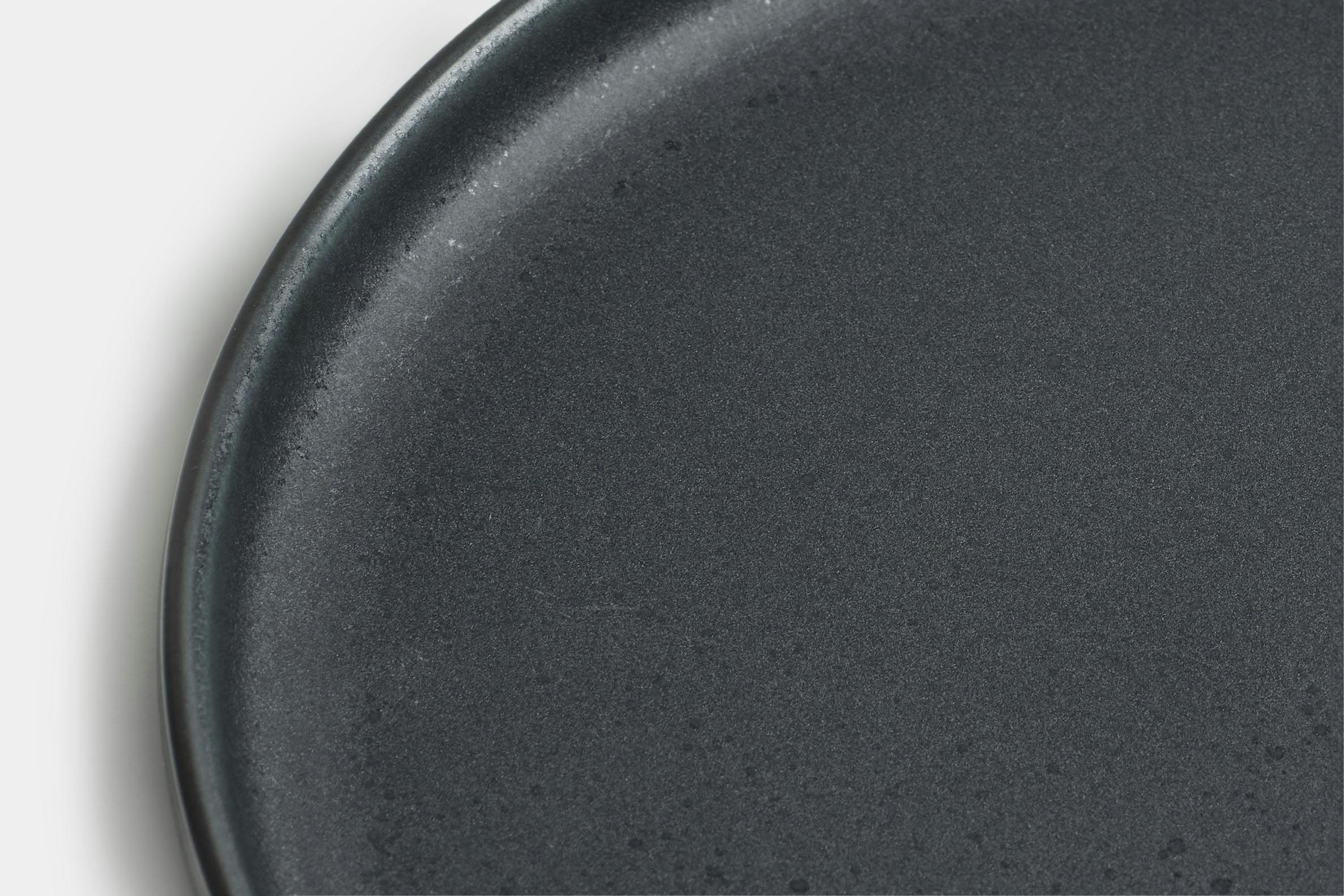 Kinto - Ceramic Saucer Set (Black) - Detail